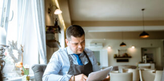 Efectos del incremento del salario mínimo en restaurantes 2026 - Freepick