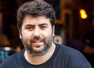 Rodo Cámara en Entre Panes 2026: El referente latinoamericano de las hamburguesas llega a Medellín Rodo Cámara, fundador de TFTS y Burgerpalusa (Argentina), speaker internacional de Entre Panes 2026