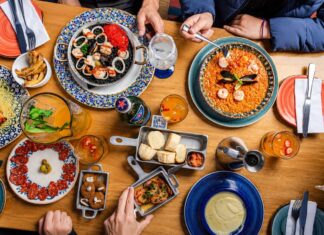 Restaurantes españoles certificados en Colombia: la guía completa de los sellos RFS y CFS El sello RFS brinda garantía de autenticidad en cada plato - Foto de Gaudí